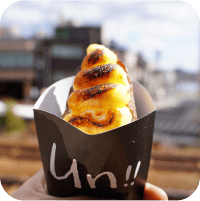 写真:パッケージにun!!と書かれたお菓子